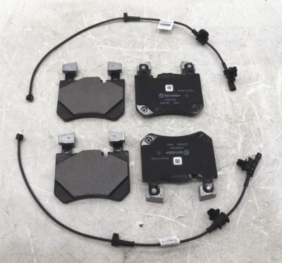 NUEVO OEM GM Juego de pastillas de freno de disco traseras 87842603 Chevrolet Corvette 2023-2024 Foto 1 de 4