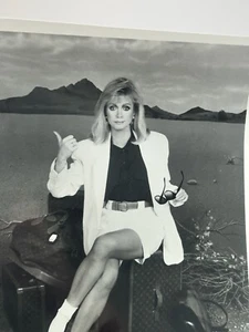 Vintage Donna Mills Press Photo Black and White Unframed TV Memorabilia - Picture 1 of 10