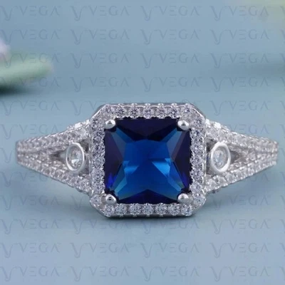 Anillo con halo de diamantes y zafiros naturales talla princesa de 4,10 quilates enchapado en oro blanco de 18 quilates Foto 1 de 4