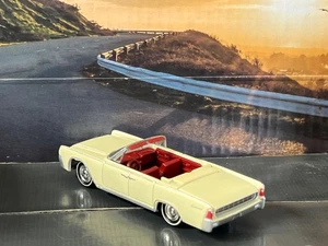 1962 LINCOLN CONTINENTAL CONVERTIBLE DIE CAST LUXURY SEDAN! - Picture 1 of 5