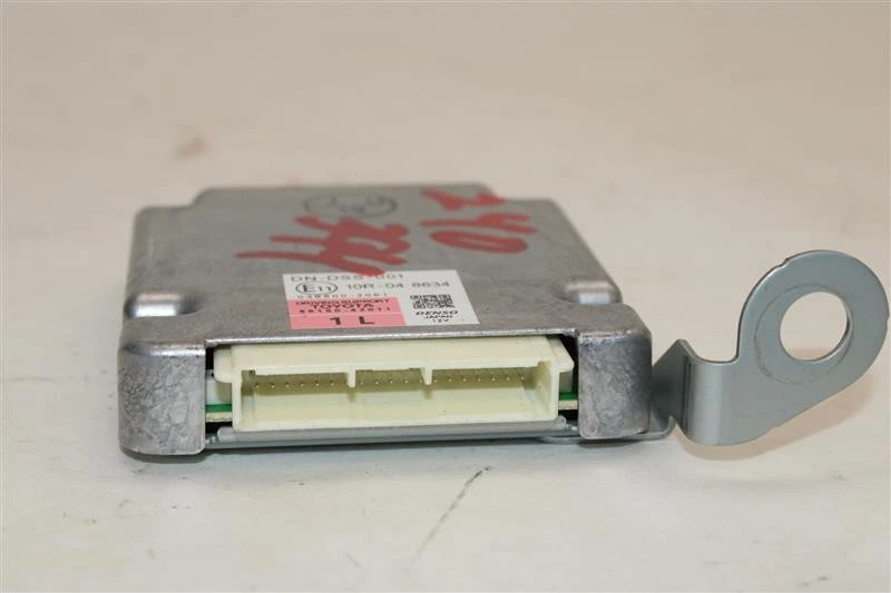 MÓDULO DE CONTROL DE CARROCERÍA ORDENADOR TOYOTA RAV4 2017 17 2018 18 8815042011 1369119 Foto 1 de 4