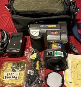 Sony Mavica 0.8MP Floppy Disk Digital Camera 14x Optical Zoom MVC-FD91 WORKING - Picture 1 of 13