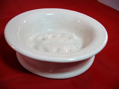 Миска для собак Debby Carman с тиснением хорошая блюдо белый фарфор подпись 7 дюймов - Изображение 1 из 4