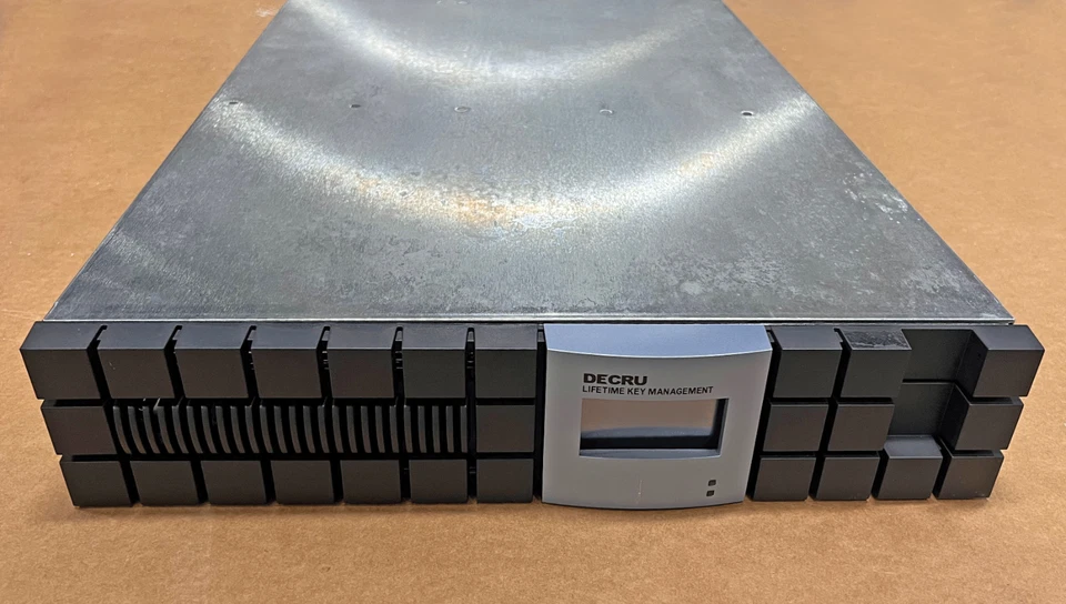 DECRU Enterprise Lifetime Key Management KM500 UR LKM NetAPP Appliance +Software - Image 1 of 4