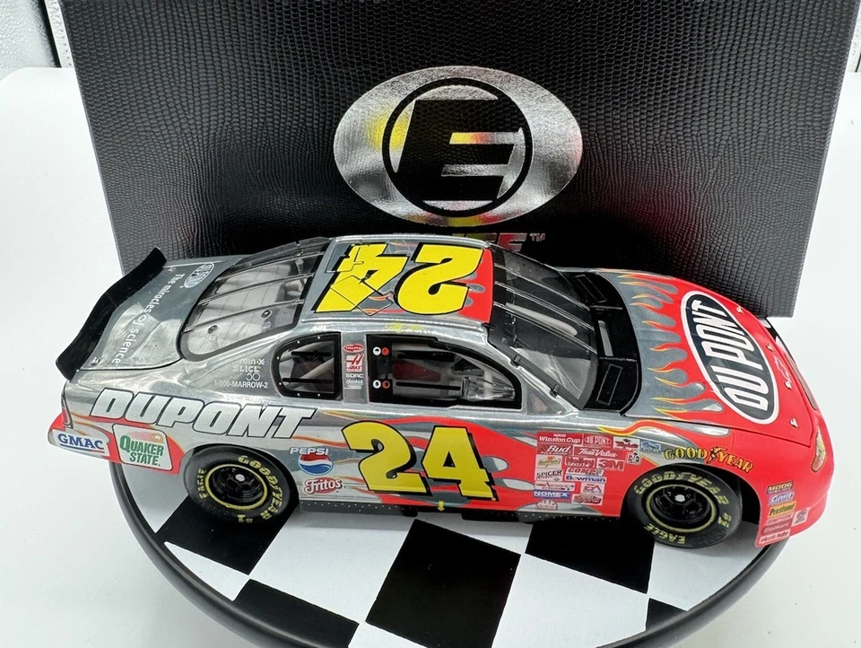Acción Jeff Gordon #24 Elite Metal Series 2001 Dupont Monte Carlo Nuevo en caja Foto 1 de 4