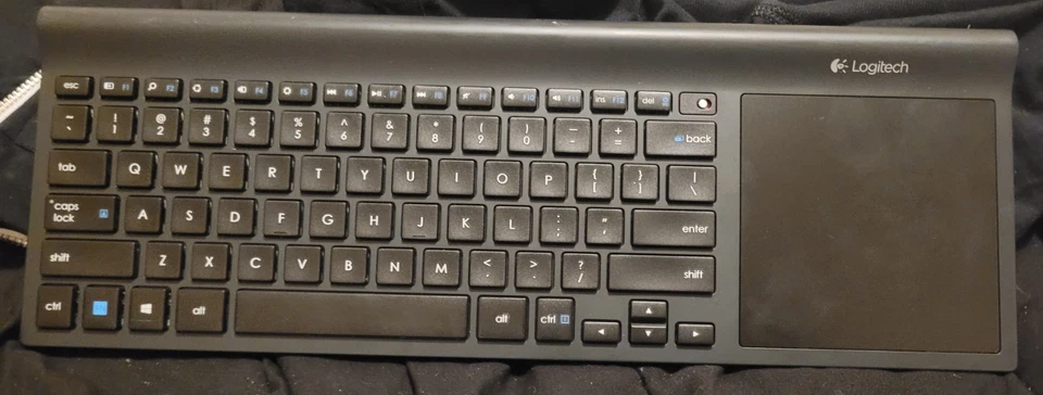 Беспроводная многофункциональная клавиатура LOGITECH TK820 со встроенной сенсорной панелью + приемником - Изображение 1 из 2