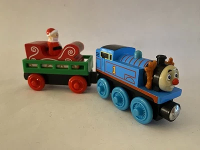 THOMAS & FRIENDS 木制铁路 - SANTA'S LITTLE ENGINE Y5420 - 罕见 二手状况完好 — 第 1/4 张图片
