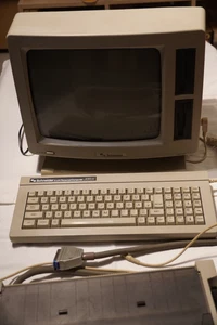 Schneider Joyce PCW 8512 -Laufwerk oder Diskette defekt- viel Zubehör! - Bild 1 von 12