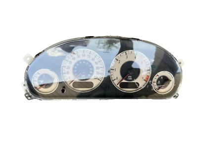 Chrysler Town & Country Speedometer Cluster 01 2001 04685742AD, TN257410-6303 Foto 1 de 3