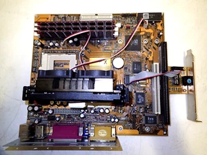PC Chips MB-M741LMRT Motherboard Pentium-III Socket 370+ Slot-1 600MHz w/ ISA - Picture 1 of 6