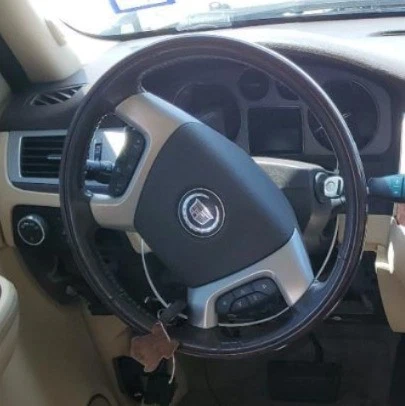 2007-2010 Cadillac Escalade LH Driver Steering Wheel Airbag OEM - Image 1 of 3