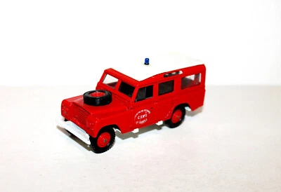 SOLIDO - LAND ROVER 109 - CAMION POMPIER - 1/43, CENTRE DE SECOURS N°3 ST TROPEZ - Photo 1/4