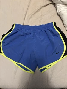 Nike Dry Fit Blue Shorts Children’s Size Medium Great Condition - Picture 1 of 3
