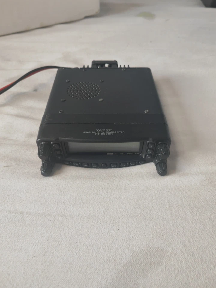 Yaesu Ft-8900R Quad Band Mobile Receiver with Original Box and all accessories - Image 1 of 4
