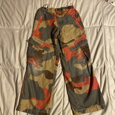 迷你紧身内衬工装裤 8y 码,绿色红色和棕色迷彩图案。 — 第 1/4 张图片