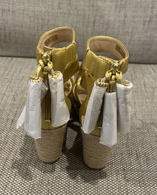UGG Strappy Gold  Size 7 - Brand New Never Worn - Image 1 of 4