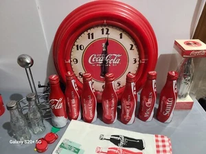 Coca Cola Collection Clock, Bottles Santa. Mrs. Clause And Reindeers, Satch - Picture 1 of 10