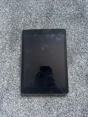 Apple iPad Air 1st Generation - Image 1 of 4
