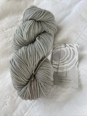 The Yarn Collective Fleurville 4 capas - 1 gancho - 100 g - 607 Brunia - Lana Merino Foto 1 de 4