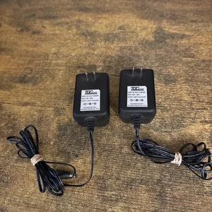 (2) TDC Power Model Number DA-9.7-13.80-E148 Input 120V-80 HZ, Output 13.8V - Afbeelding 1 van 1