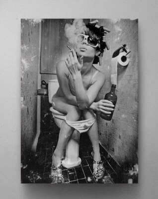 Arte de pared de lienzo para niñas fumando en el baño único vintage moderno decoración de baño Foto 1 de 4