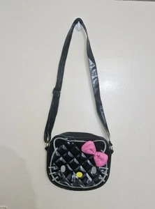 NEW SANRIO HELLO KITTY QUILTED CROSSBODY BAG / HANDBAG BLACK GOLD EMBROIDERY - Picture 1 of 1