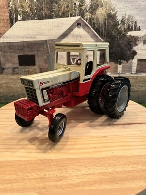 1/16 Scale Custom Ertl International 1066 5 Millionth Farm Toy Tractor - Image 1 of 4