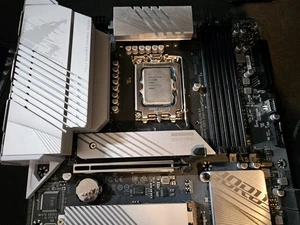 Lot I7 13700K - Photo 1/12