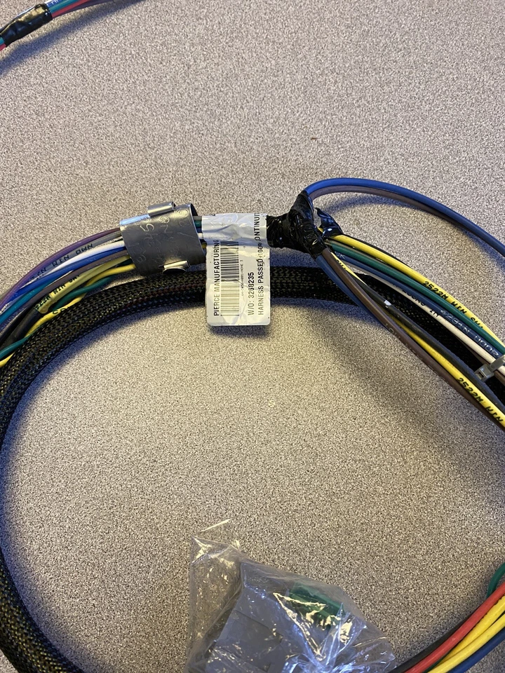 TOTALMENTE NUEVO Pierce 64-4967-h001 Arnés PS Frontal CAB Puerta Ventana (1 POR LOTE) Foto 1 de 4