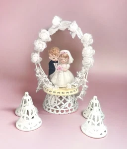 De colección Lindo Retro Pastel de Boda Topper Novia y Novio Morena 4 Campanas - Imagen 1 de 10