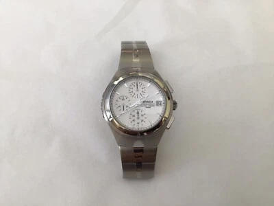 Wired chronograph mens wrist watch very good condition.Runs - Image 1 of 4