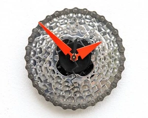 Recycled Bike Gear wall clock, bicycle, cycle, upcycle, battery, chain, time, - Picture 1 of 3