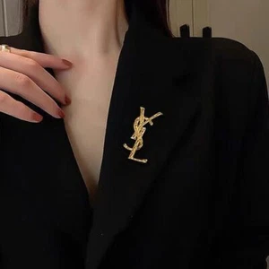 Nice Exquisite Pin Letter Brooch Jewelry Suit Accessories Ornaments New Fashion - Picture 1 of 5