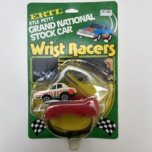 Ertl Kyle Petty Grand National Stock Car Wrist Racers #706, nuovo sigillato - raro - Foto 1 di 5