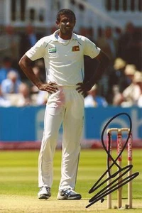 SRI LANKA: FARVEEZ MAHAROOF SIGNED 6x4 TEST ACTION PHOTO+COA - Picture 1 of 1