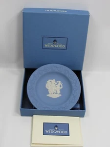 WEDGWOOD White on Blue Jasperware Demitasse 4.5" Saucer 3 Muses Graces Dancing - Picture 1 of 13