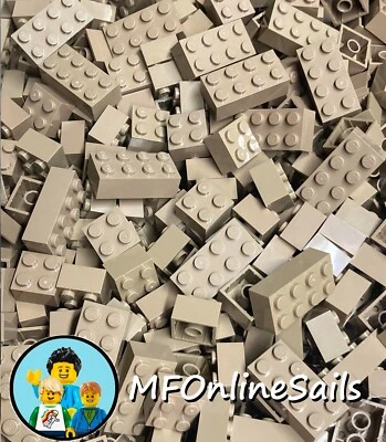 100 Dark Tan Genuine LEGO Bricks sizes 2x2 & 2x4  - Random Bulk Lot - Image 1 of 4
