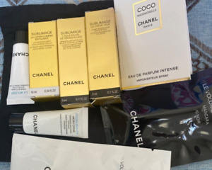 7 piece Chanel  Deluxe Samples Sublimage mascara la mousse with black bag