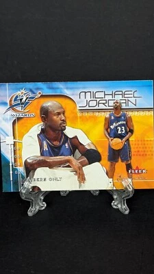 Michael Jordan 2001-02 Fleer Exclusive Members Only Card #109 Wizards/Chicago - Image 1 of 4