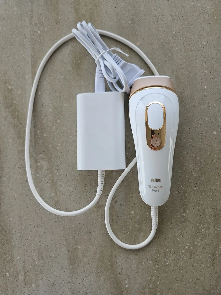 Braun Silk Expert Pro 5 IPL Hair Removal Device 400000 Pulses