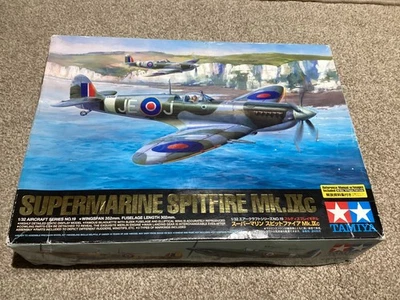 Tamiya Supermarine Spitfire Mk.IXc 1/32 scale kit with extras - Image 1 of 4
