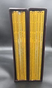Lot of 12 National Geographic Magazines 2007 Full Set W/ Faux Leather Binders  - Bild 1 von 9