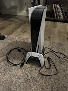 Sony PlayStation 5 - Picture 1 of 3