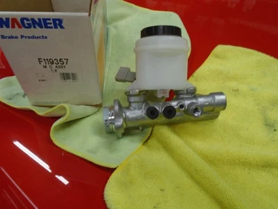 Cilindro maestro de freno Wagner para 89-94 Nissan 240SX Foto 1 de 3