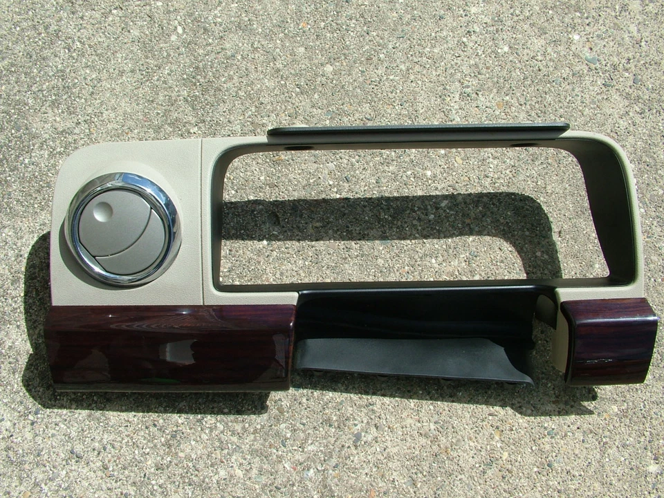 Lincoln MKZ ZEPHYR 2006-2009 embellecedor de tablero, bisel velocímetro (grano de madera) Foto 1 de 1