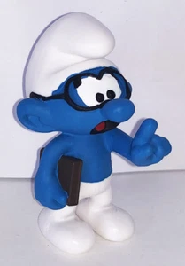 20812 Brainy with Book Smurf Figurine Plastic Figure 2019 SMURFS SET - Picture 1 of 3