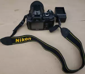 Nikon D60 10.2 MP 18-55mm VR digital camera Kit Tested Works - Picture 1 of 4