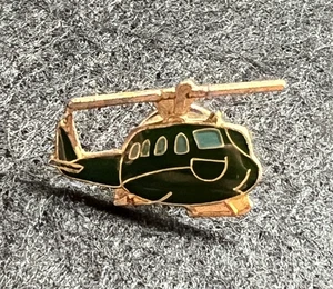 GREEN ENAMEL HELICOPTER PIN BADGE - Picture 1 of 3