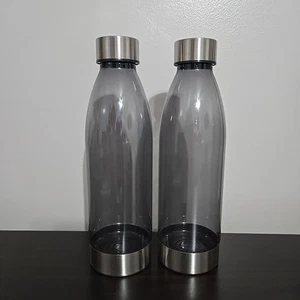 Two (2)WATER BOTTLE Grey sports/gym Plastic BPA Free Stainless Steel Lid 22 oz - Picture 1 of 5
