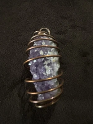 Colgante de cuarzo amatista y cobre Foto 1 de 2